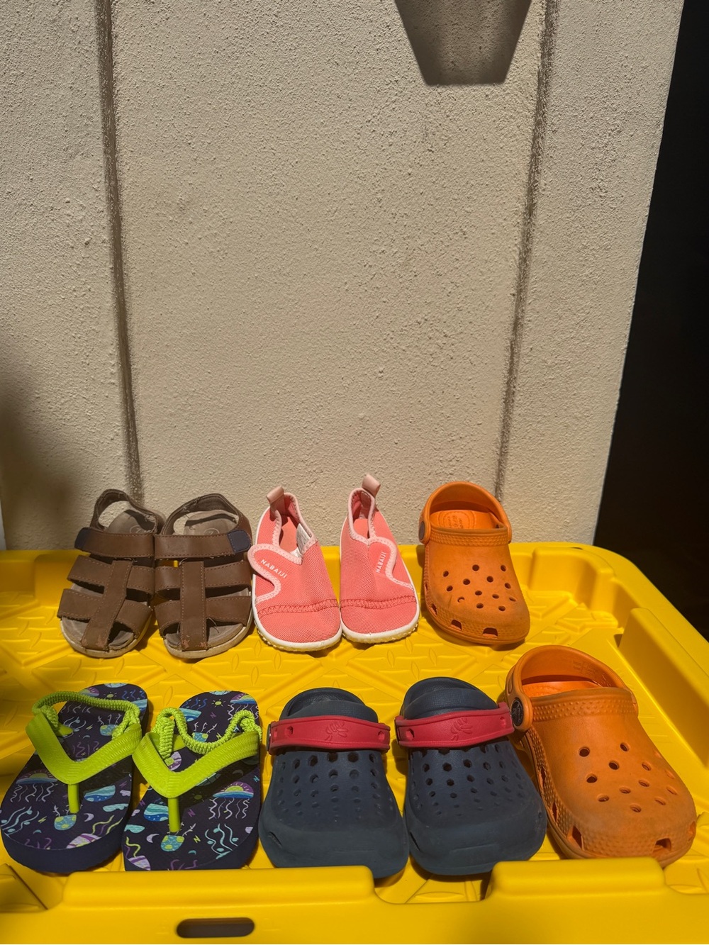 5 pairs of kids shoes mostly size 7